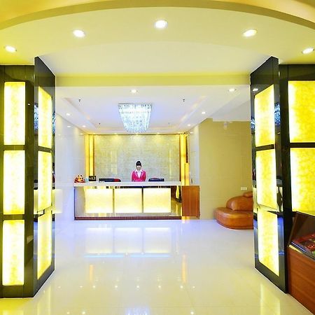 Longxiang Hotel Guangzhou Buitenkant foto